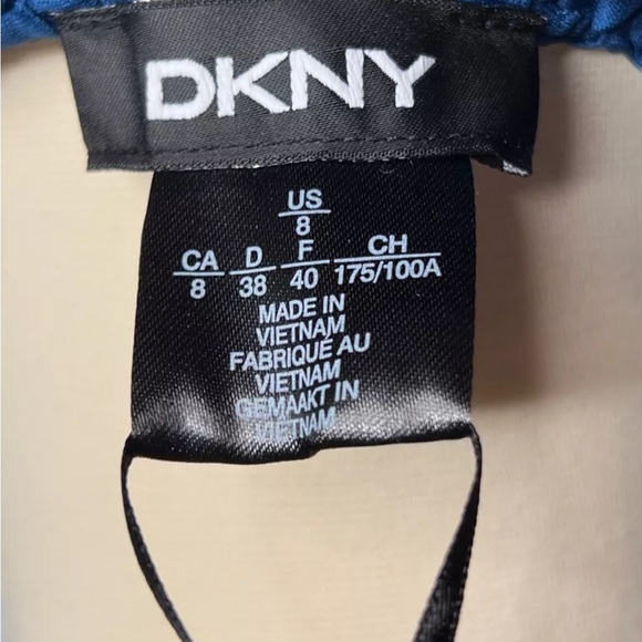 DKNY Womens Ruffled Tie Neck Pleated Shift Dress in Navy Size 8 New with tag. - Picture 9 of 10